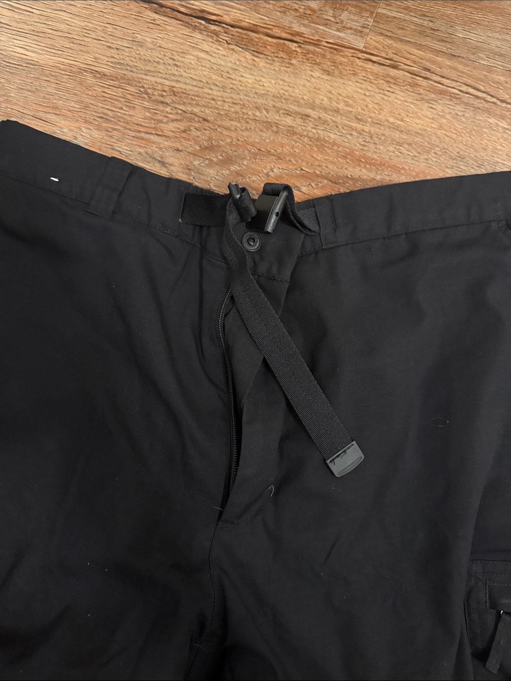 Uniqlo Black fleece lined winter pants - Picture 3 of 5